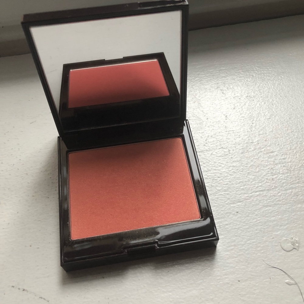 Peach blush x Laura Mercier